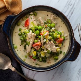 04.28. (Kedd) - Leves - Tárkonyos csirkeragu leves