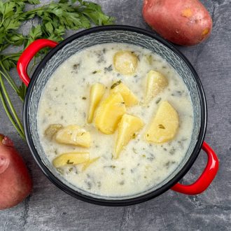 04.30. (Csütörtök) - Leves - Tejfölös burgonyaleves